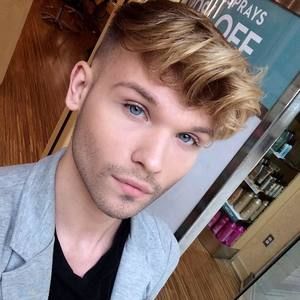 Meet your Posher, Austin